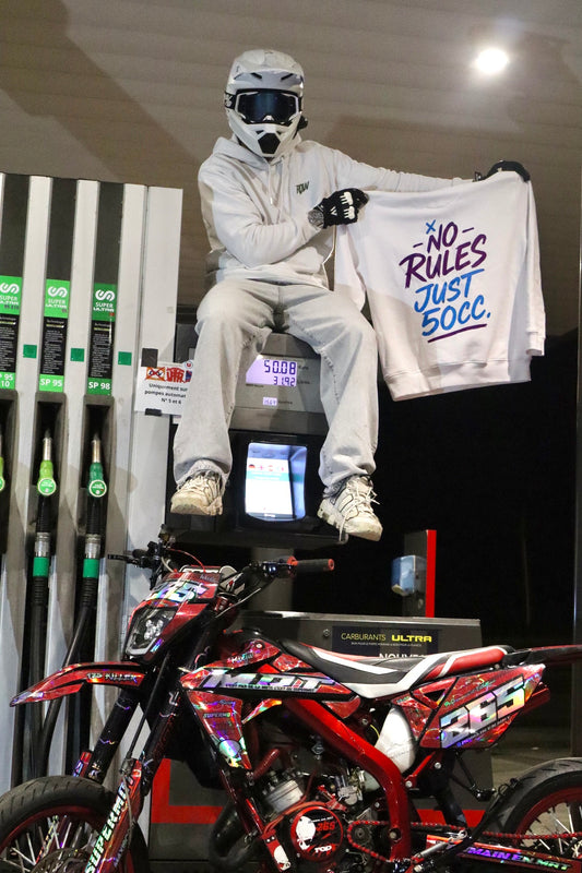 Sweat "JUST 50CC"